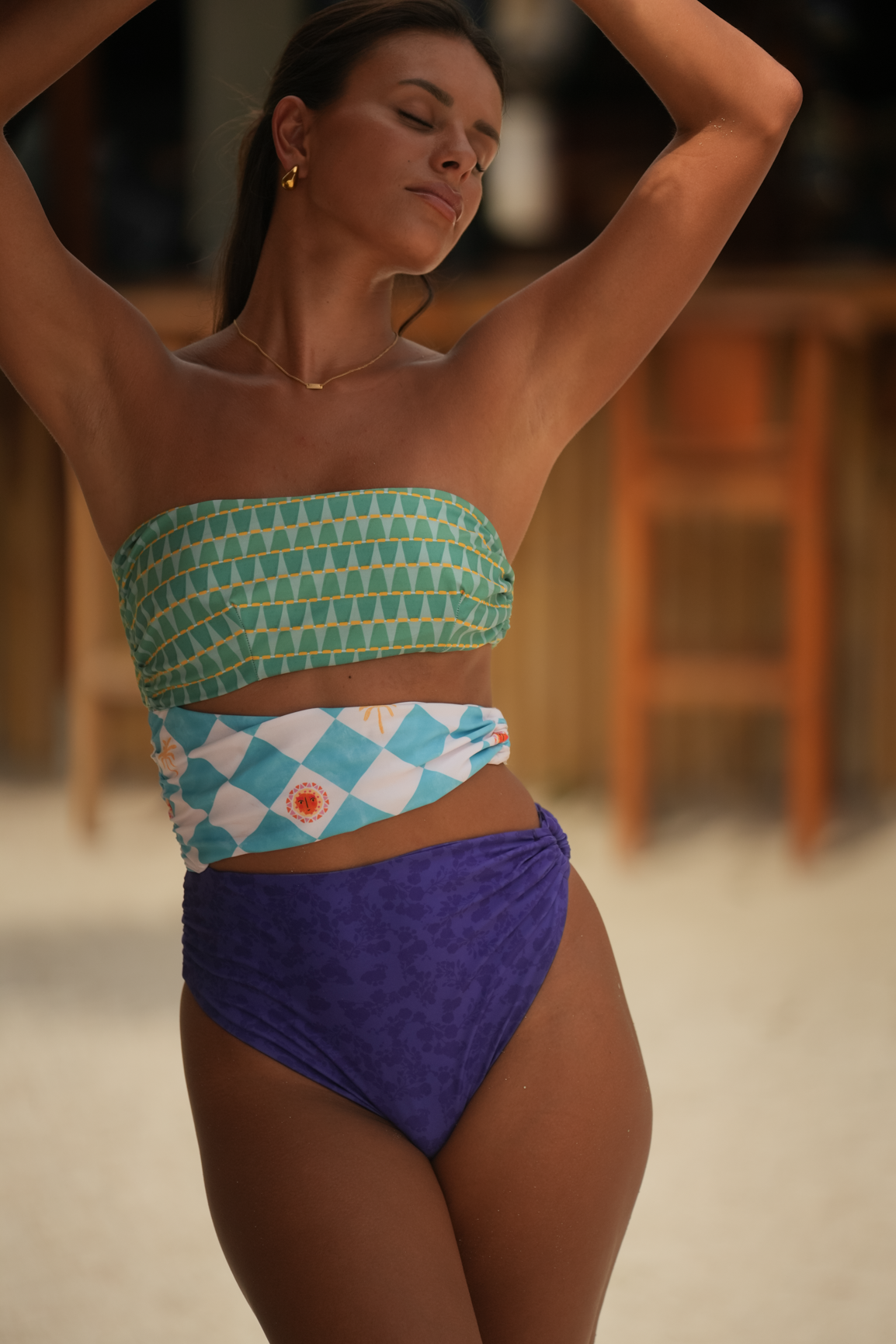 SWIMSUIT RUMPUT