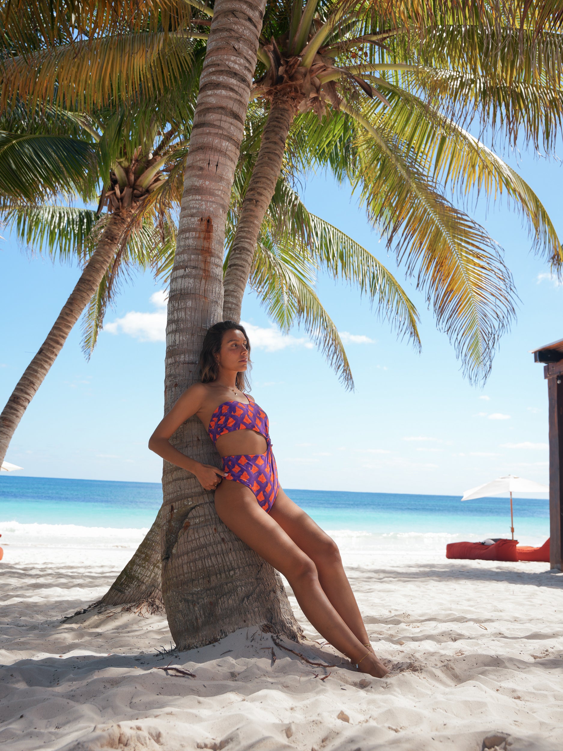 TRAJE DE BAÑO CON DRAPEADO ASIMÉTRICO - MARACUYÁ